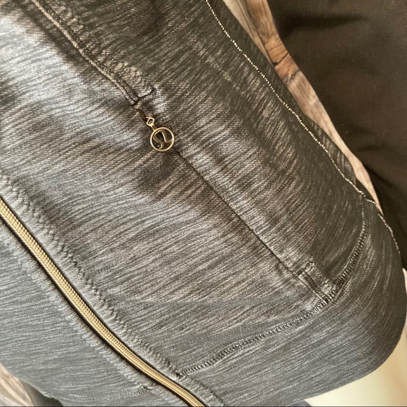 Lululemon Daily Yoga Jacket - Picture 6 of 9